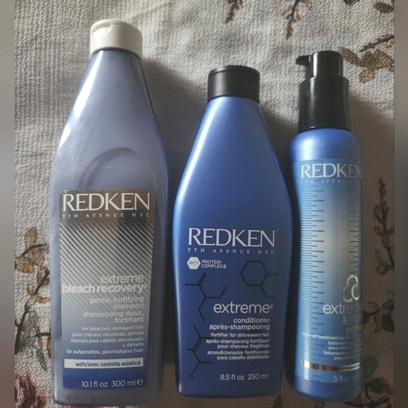 Redken Extreme Set (Distressed Hair) Shampoo, Conditioner & Primer *Discontinued - Picture 1 of 2